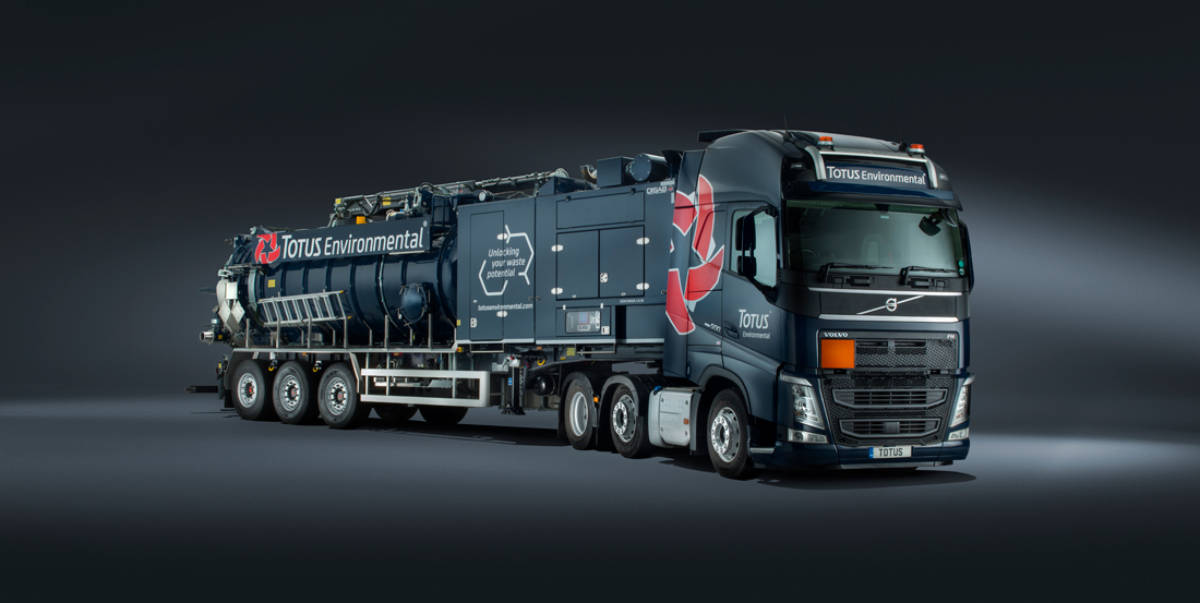 truck photography in studio, totus truck, tanker truck, truck brochure, HGV, truck photographer, studio photography, professional truck photograph, commercial photography, tim wallace